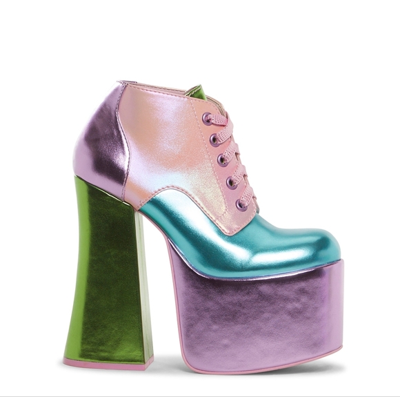 Carnival Dreams Platforms - Picture 6 of 12